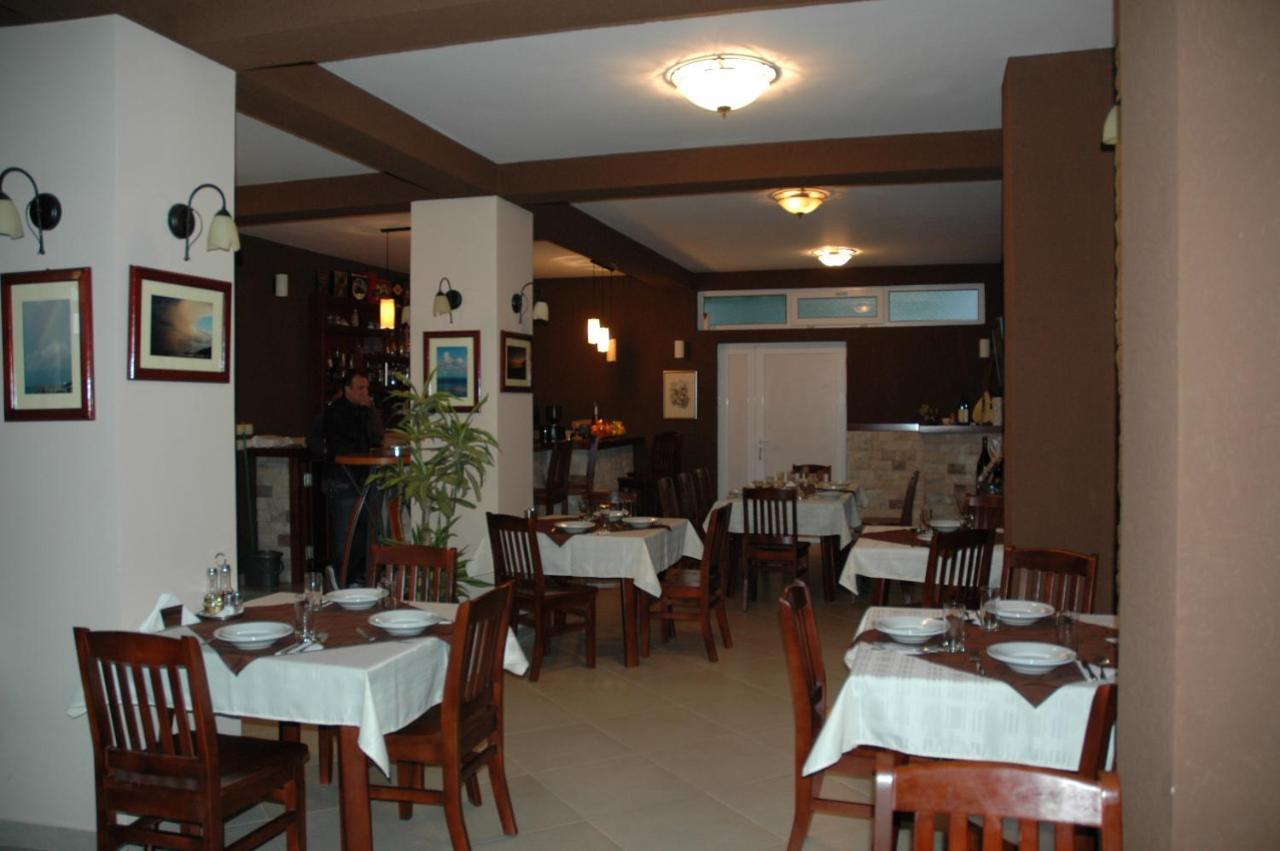 Apartmani Goran I Jelena Zec Budva Buitenkant foto