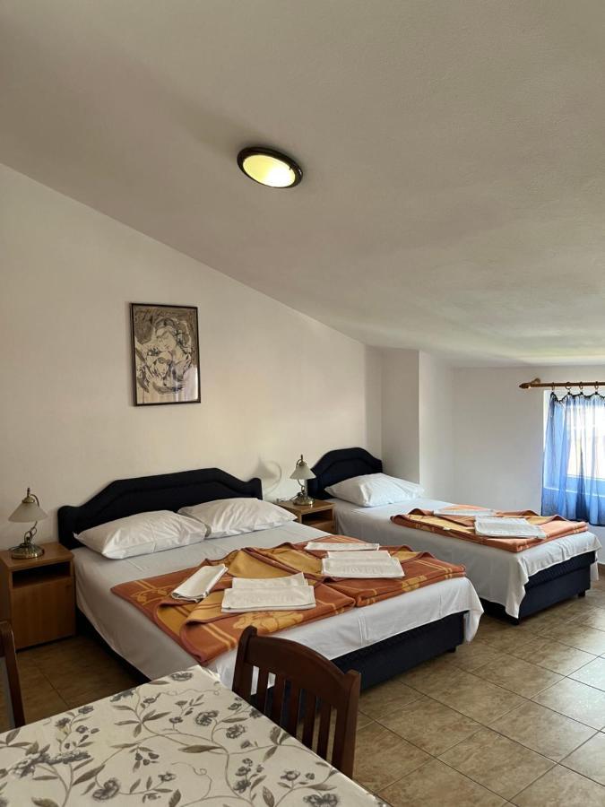 Apartmani Goran I Jelena Zec Budva Buitenkant foto